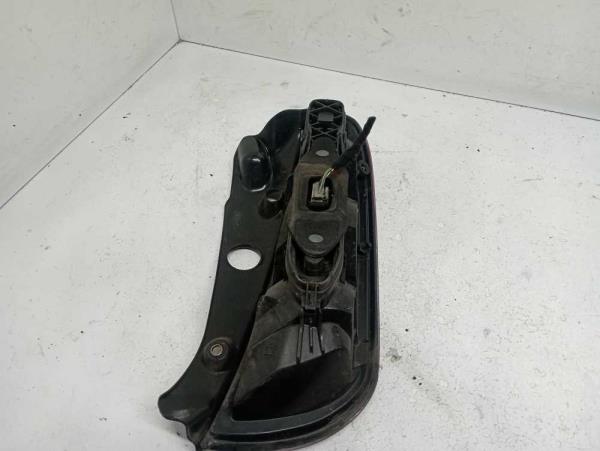 FEU ARRIERE GAUCHE LANCIA - Vue 2